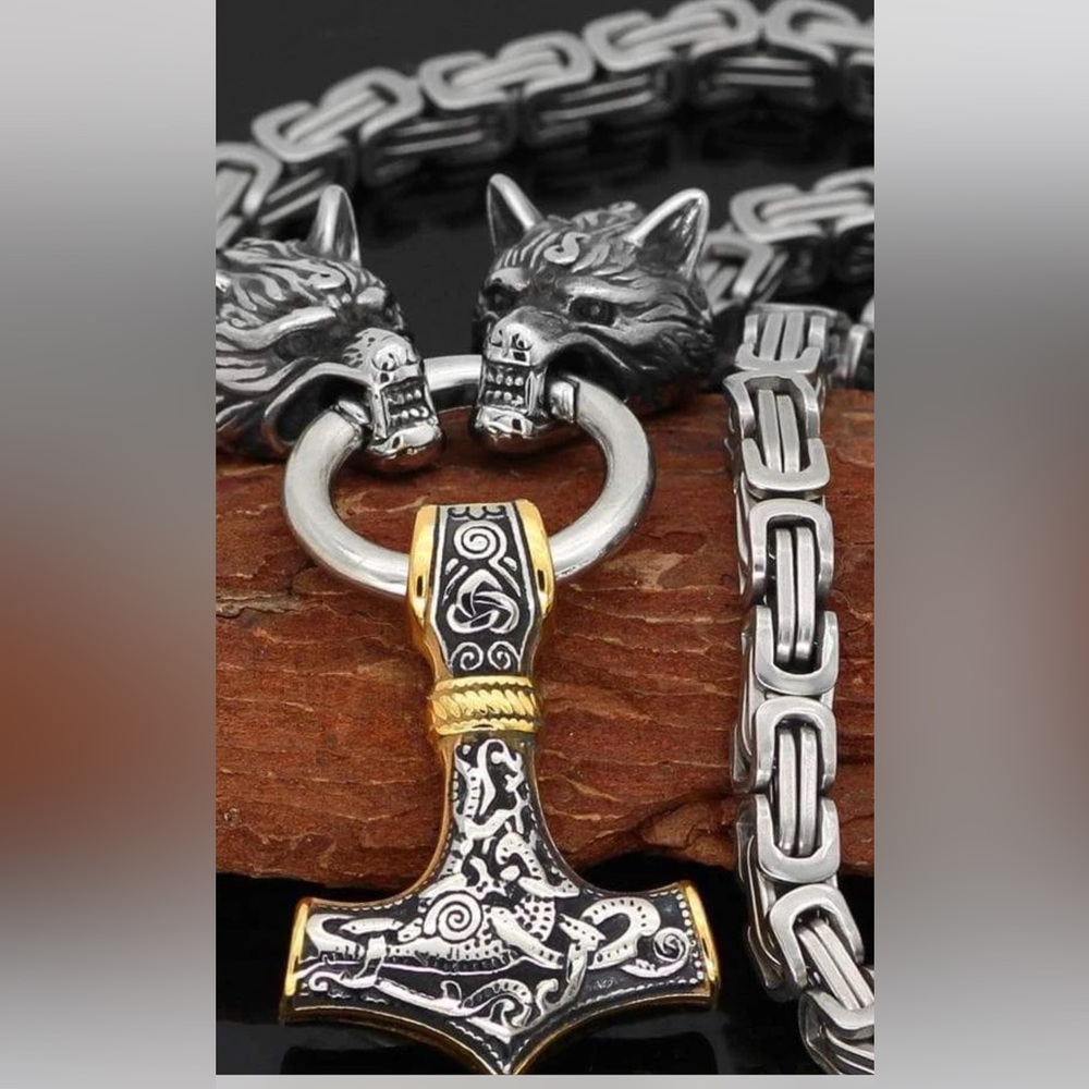 Men’s necklace